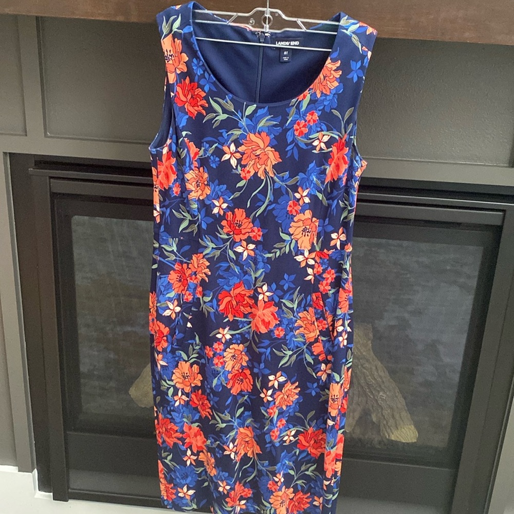 Lands’ End size 8T floral sheath dress. Work once and in excellent condition.